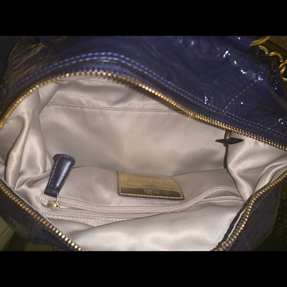 Authentic Coach Plum Patent leather Sabrina  ❄️ - Picture 5 of 7